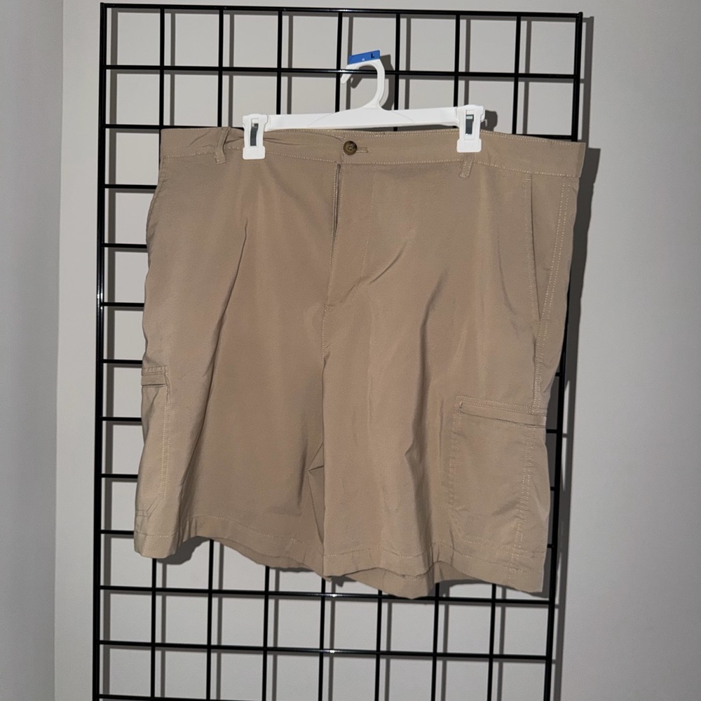 Chaps Men's Khaki Cargo Shorts